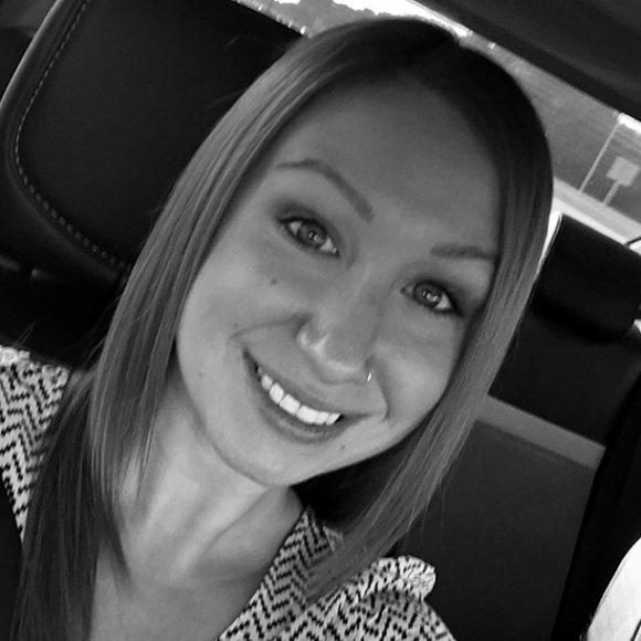 Meet your Posher, Bailee - Picture 1 of 1